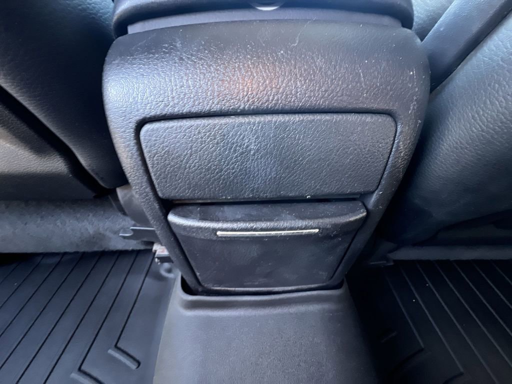 Used 2009 Subaru Outback 2.5XT Limited image 21