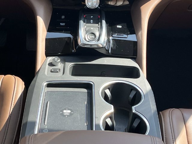 Used 2025 Acura MDX w/ Technology Package FWD image 17