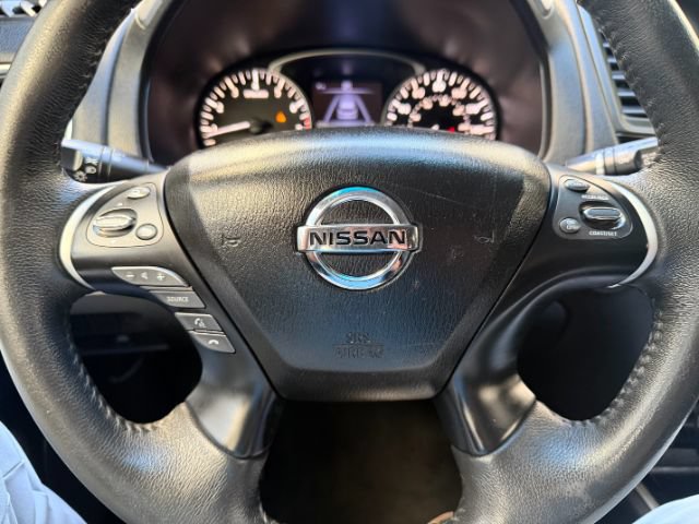 Used 2016 Nissan Pathfinder SV FWD image 22