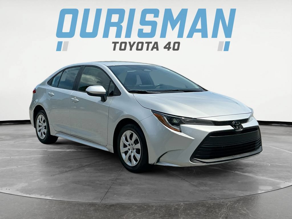 Used 2023 Toyota Corolla LE FWD image 1