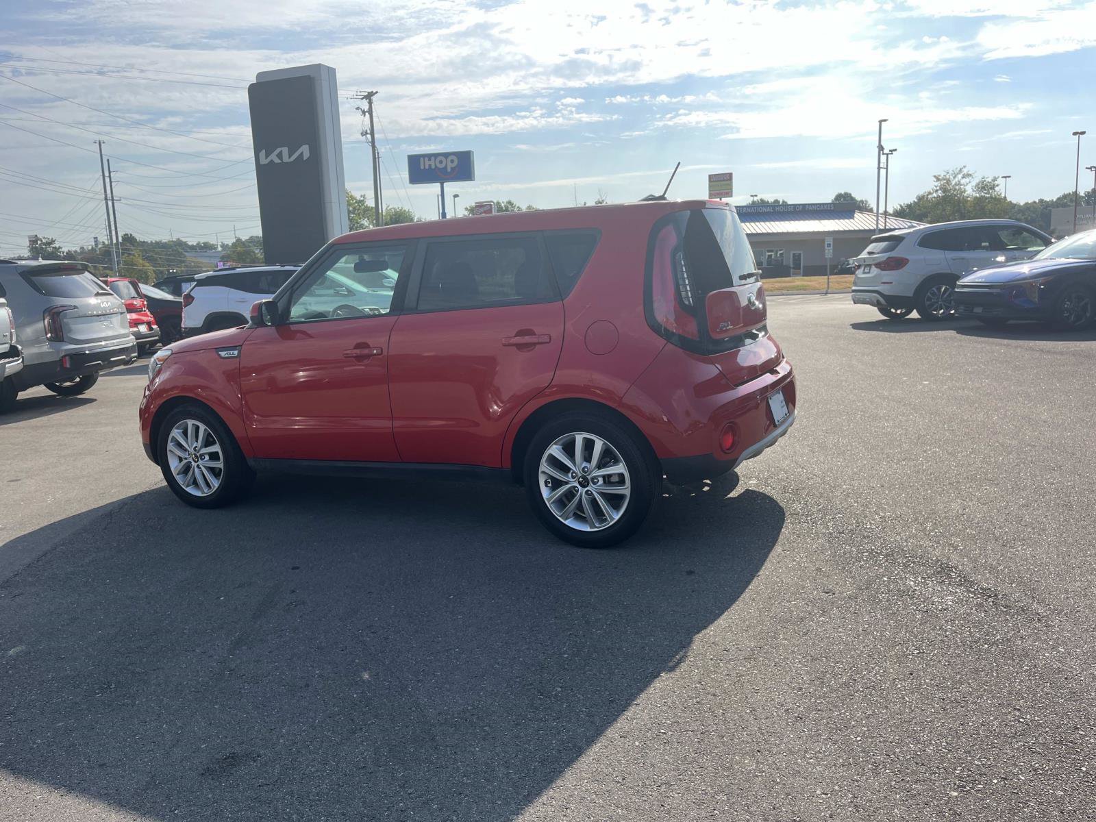 Used 2019 Kia Soul + FWD image 7