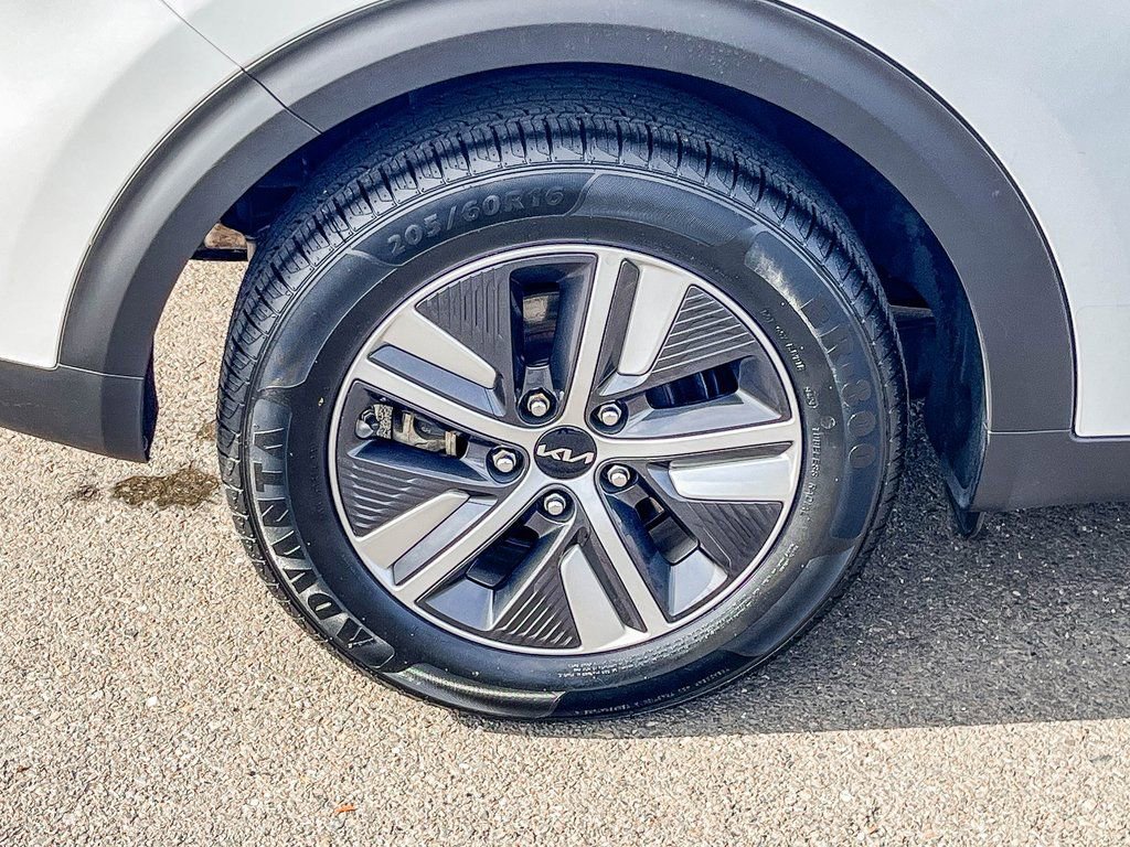Used 2022 Kia Niro EX Premium image 26
