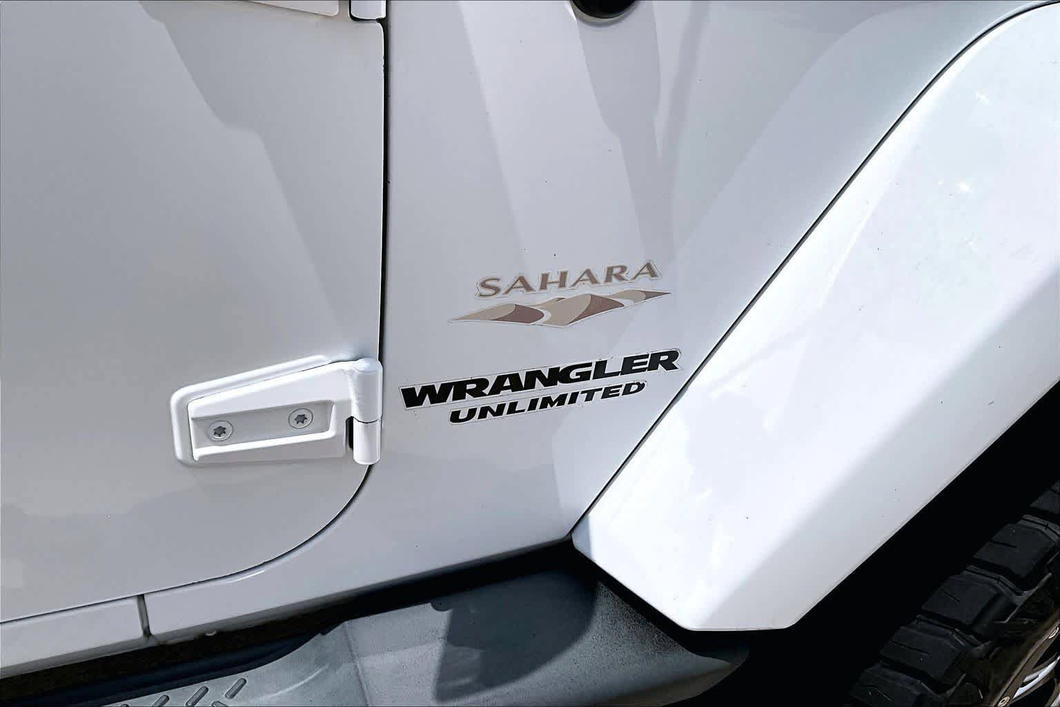 Used 2013 Jeep Wrangler Unlimited Sahara w/ Connectivity Group AWD/4WD image 28