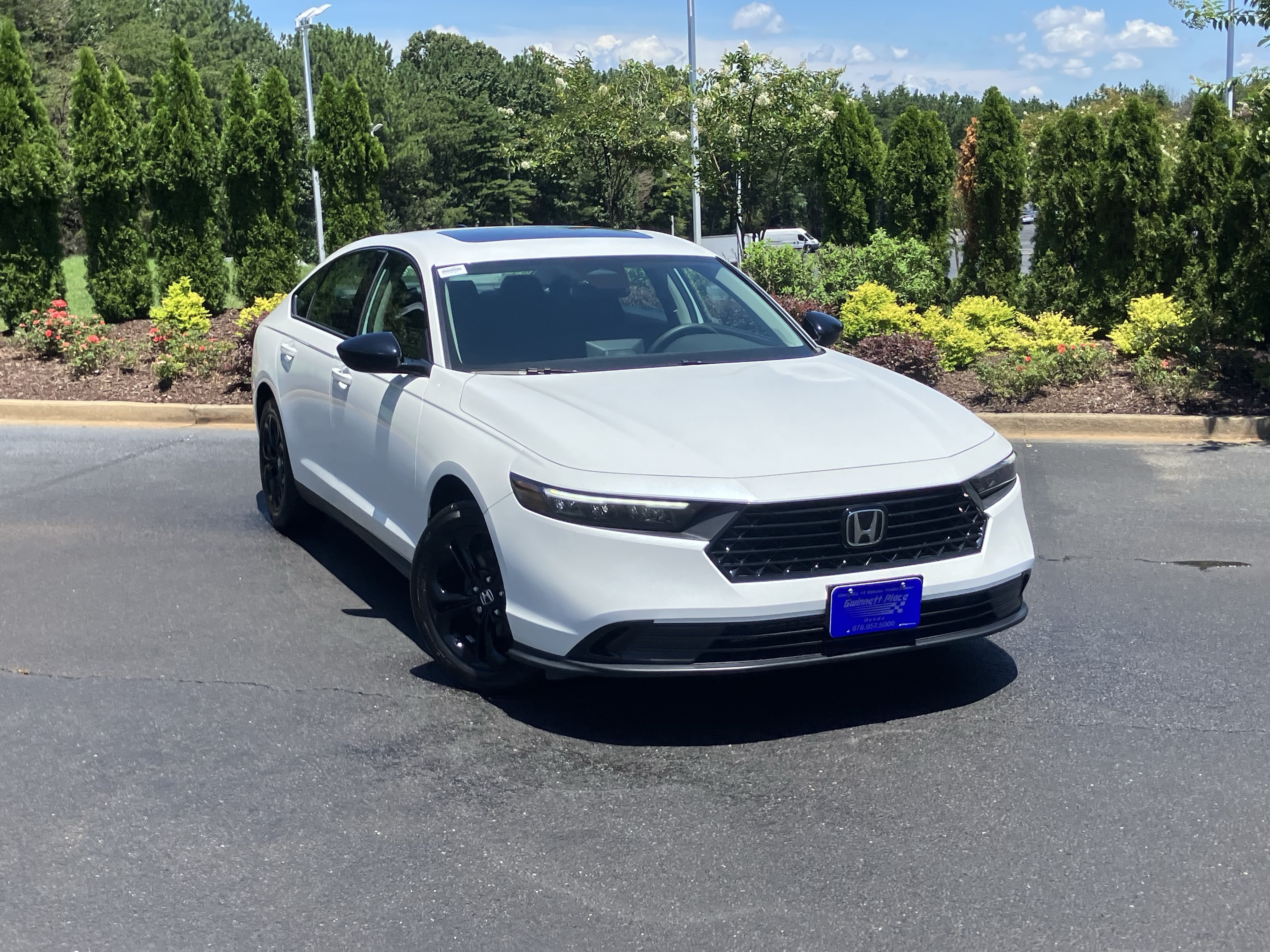 Used 2025 Honda Accord SE image 2