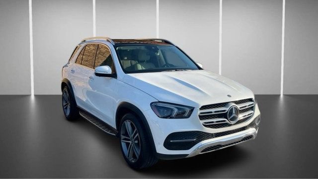 Used 2021 Mercedes-Benz GLE 350 w/ Premium Package image 2