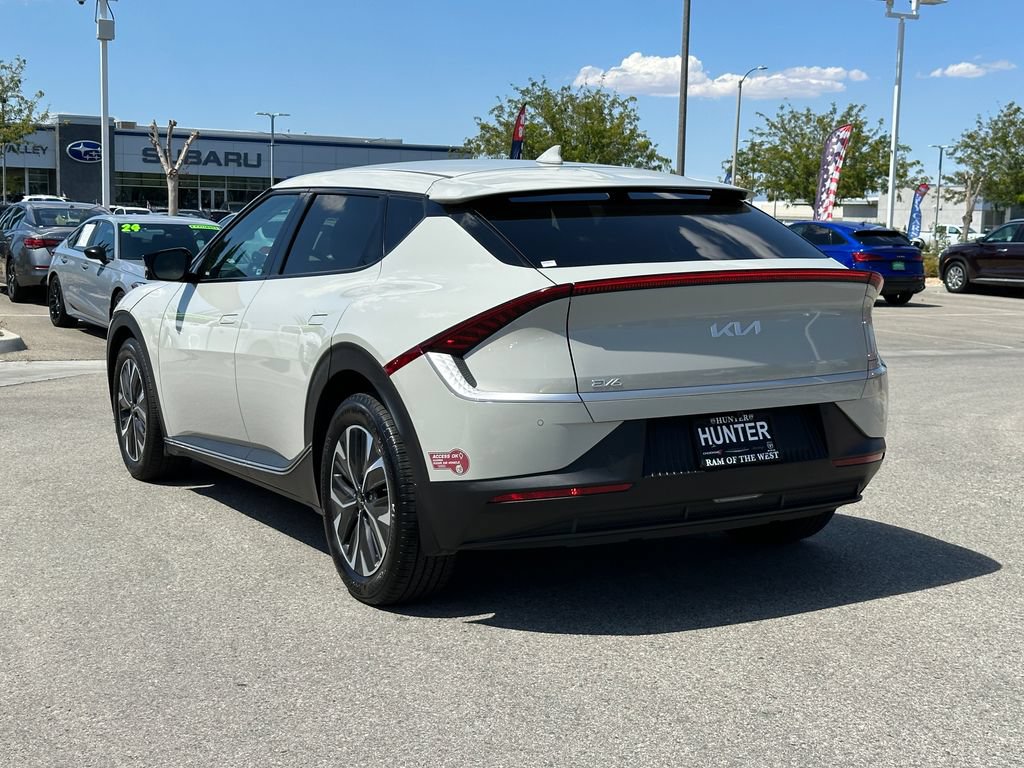 Used 2024 Kia EV6 Light RWD image 5