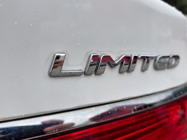 Used 2017 Hyundai Azera Limited FWD image 13