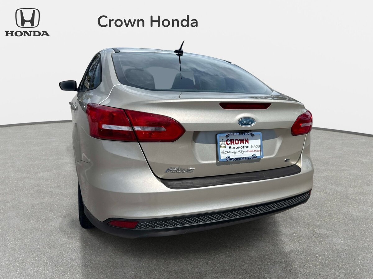 Used 2018 Ford Focus SE FWD image 8