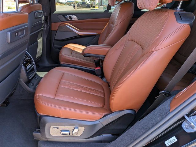 Used 2020 BMW X7 xDrive40i w/ M Sport Package image 28