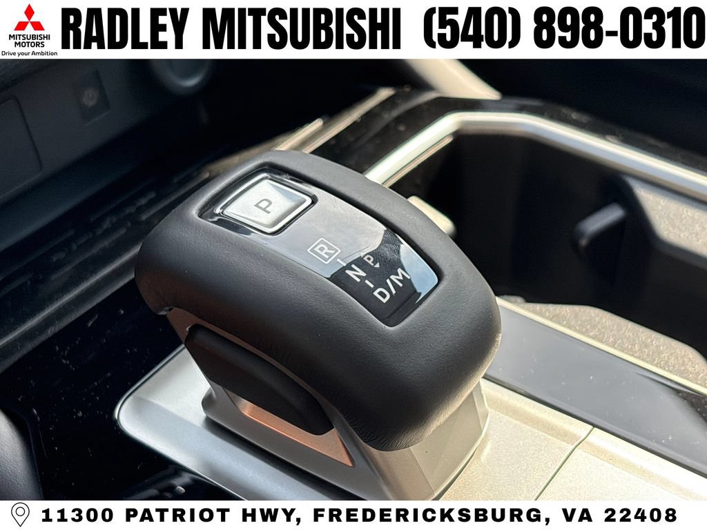 New 2026 Mitsubishi Outlander SE FWD image 11