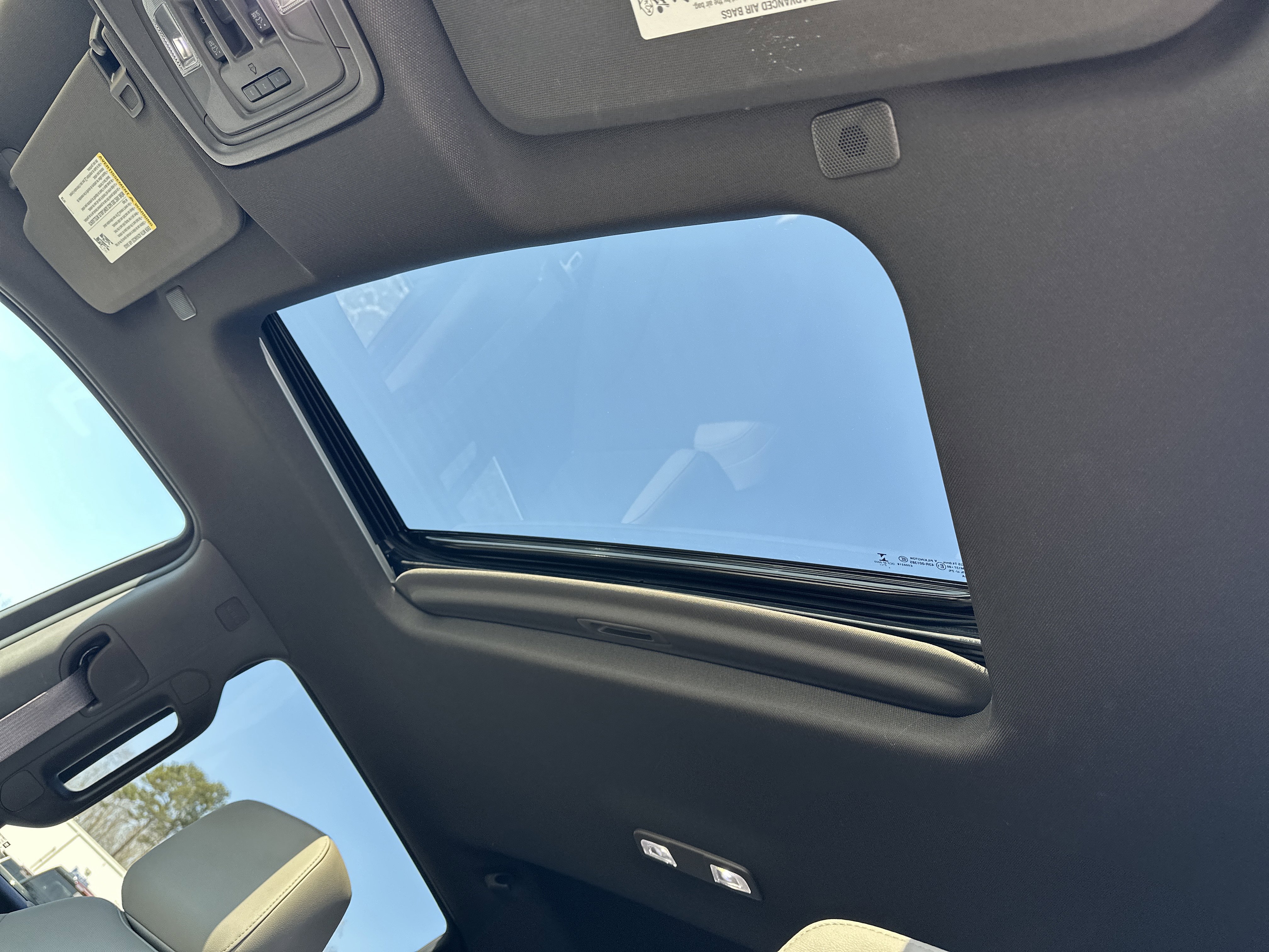 Used 2022 GMC Sierra 1500 SLT w/ SLT Premium Plus Package image 31