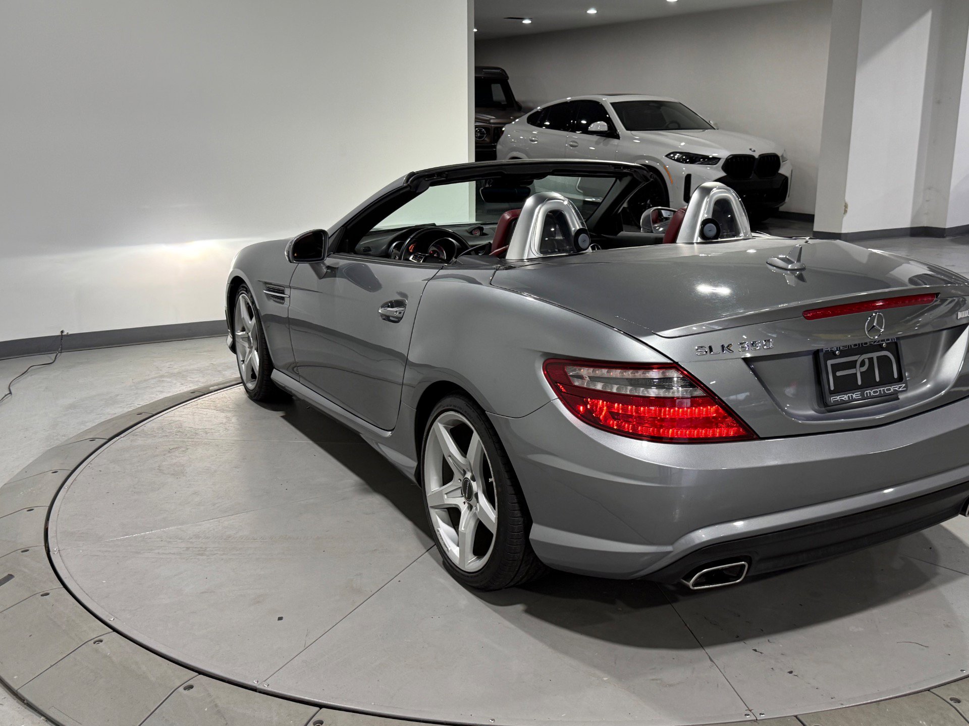 Used 2015 Mercedes-Benz SLK 350 image 17