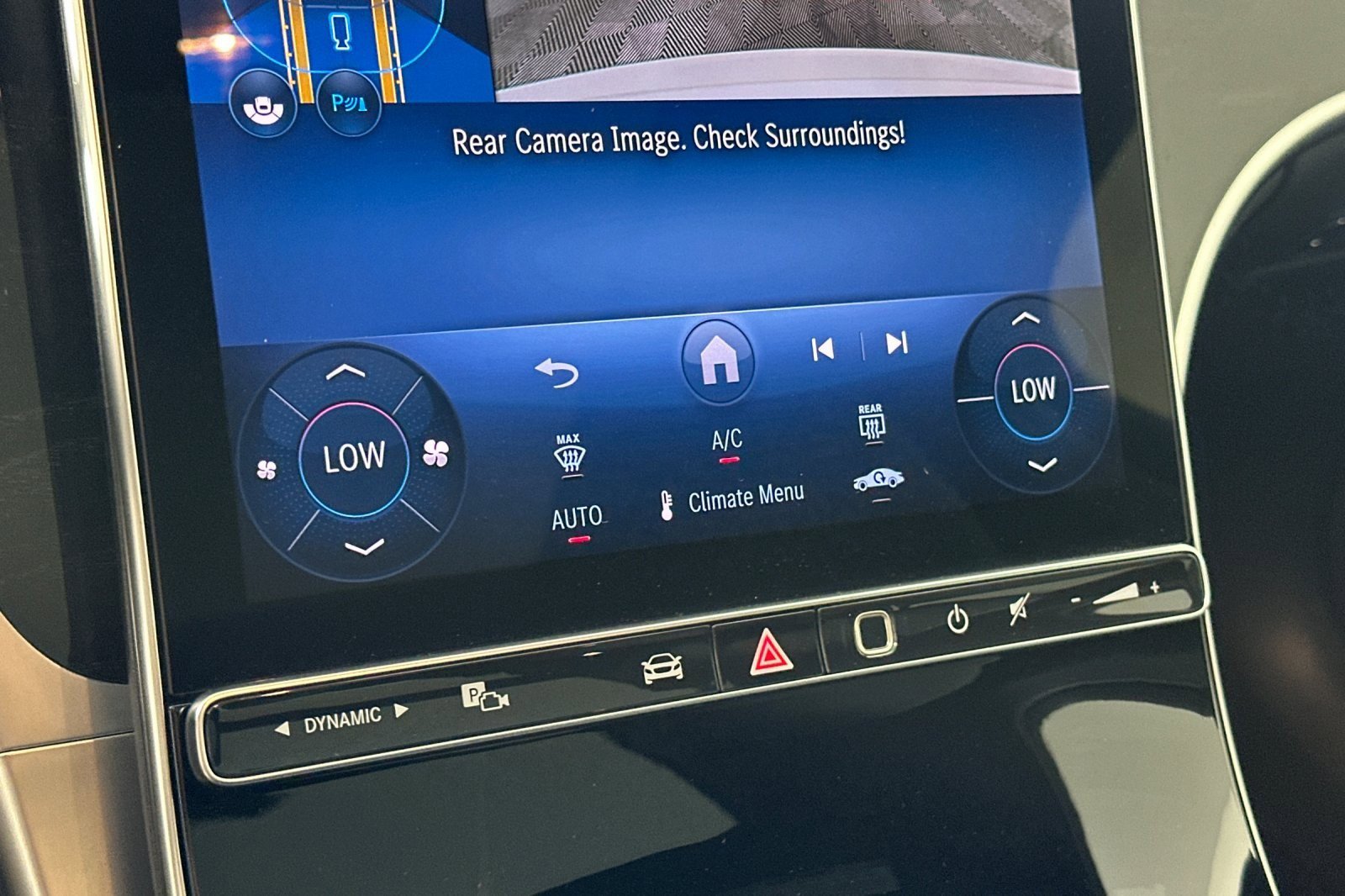 Used 2025 Mercedes-Benz GLC 300 4MATIC image 19