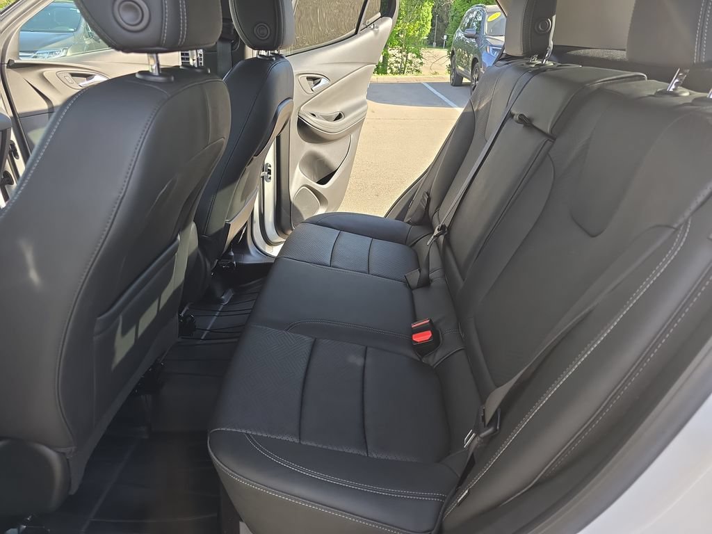 Used 2023 Buick Encore GX Essence w/ Experience Buick Package AWD/4WD image 14