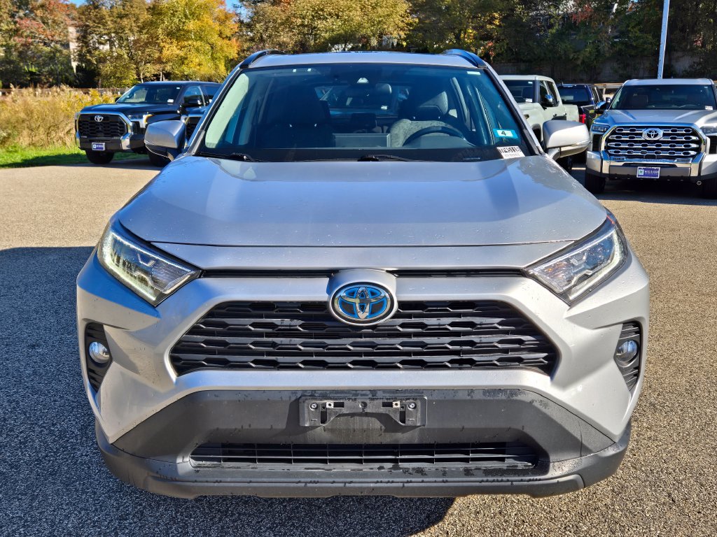 Used 2021 Toyota RAV4 XLE AWD/4WD image 9