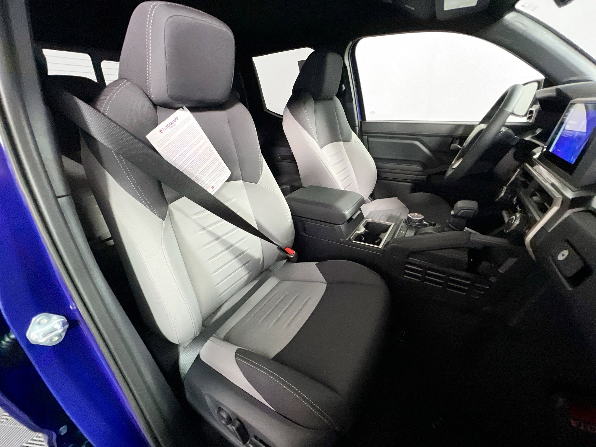 New 2025 Toyota Tacoma TRD Off-Road image 31