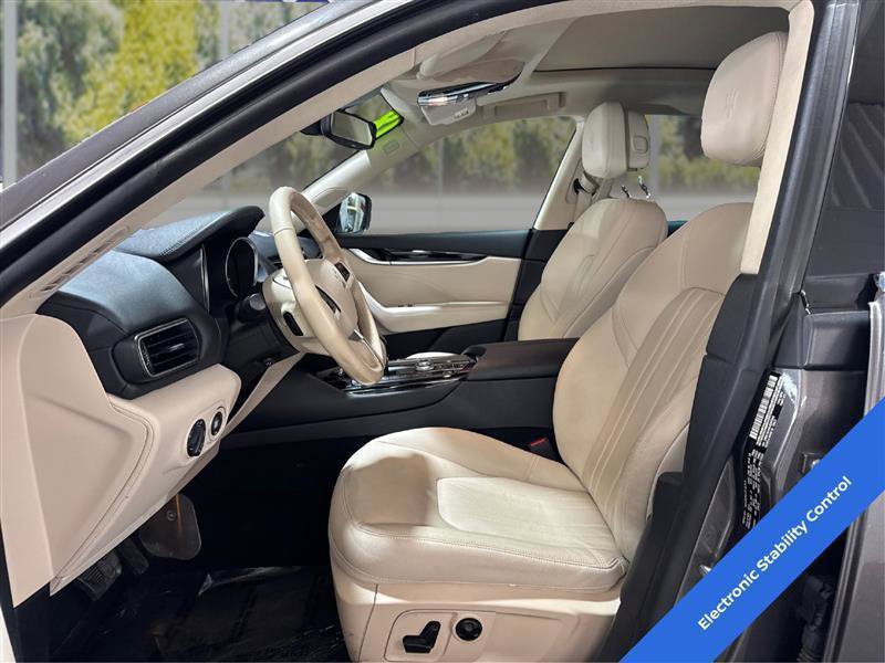 Used 2018 Maserati Levante AWD/4WD image 9