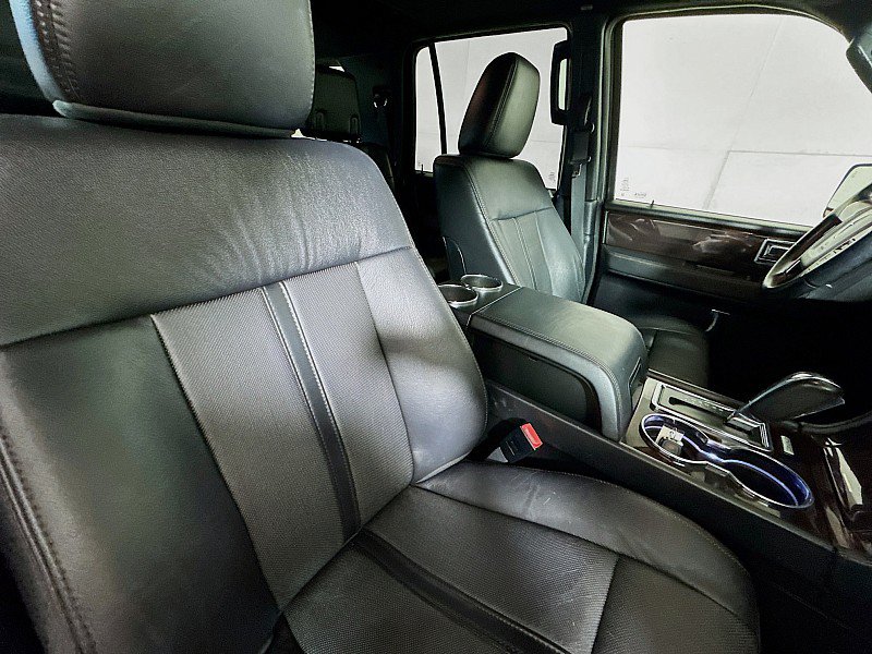 Used 2016 Lincoln Navigator Reserve AWD/4WD image 30