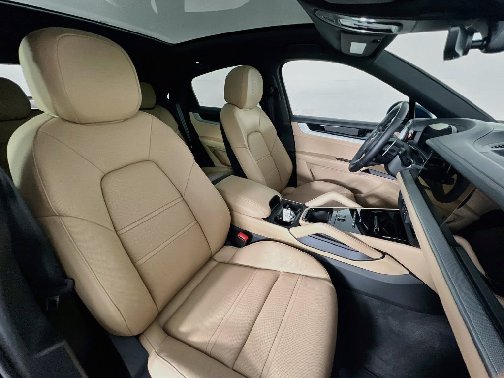 Certified 2026 Porsche Cayenne S AWD/4WD image 30