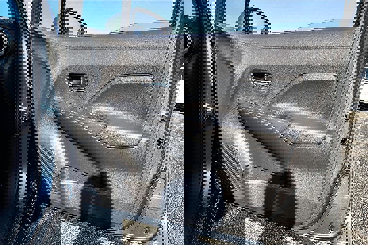 Used 2025 Nissan Versa SV image 21