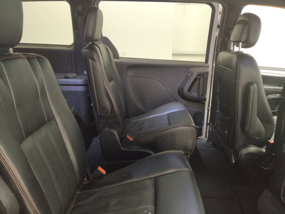 Used 2016 Dodge Grand Caravan R/T FWD image 19