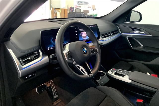 Used 2023 BMW X1 xDrive28i w/ M Sport Package AWD/4WD image 7