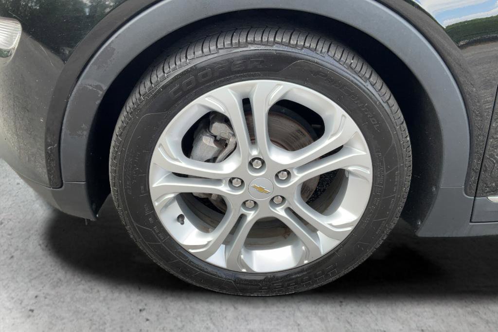 Used 2020 Chevrolet Bolt LT FWD image 24