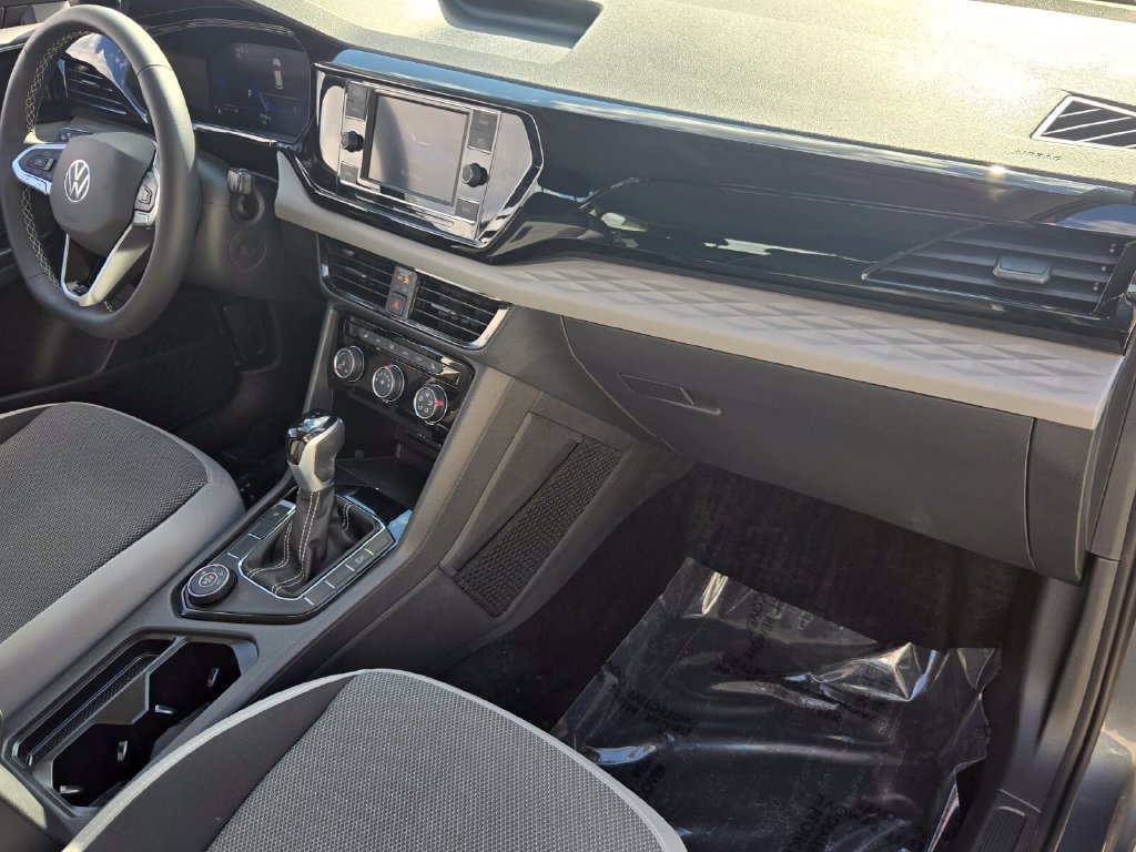Certified 2024 Volkswagen Taos S AWD/4WD image 17