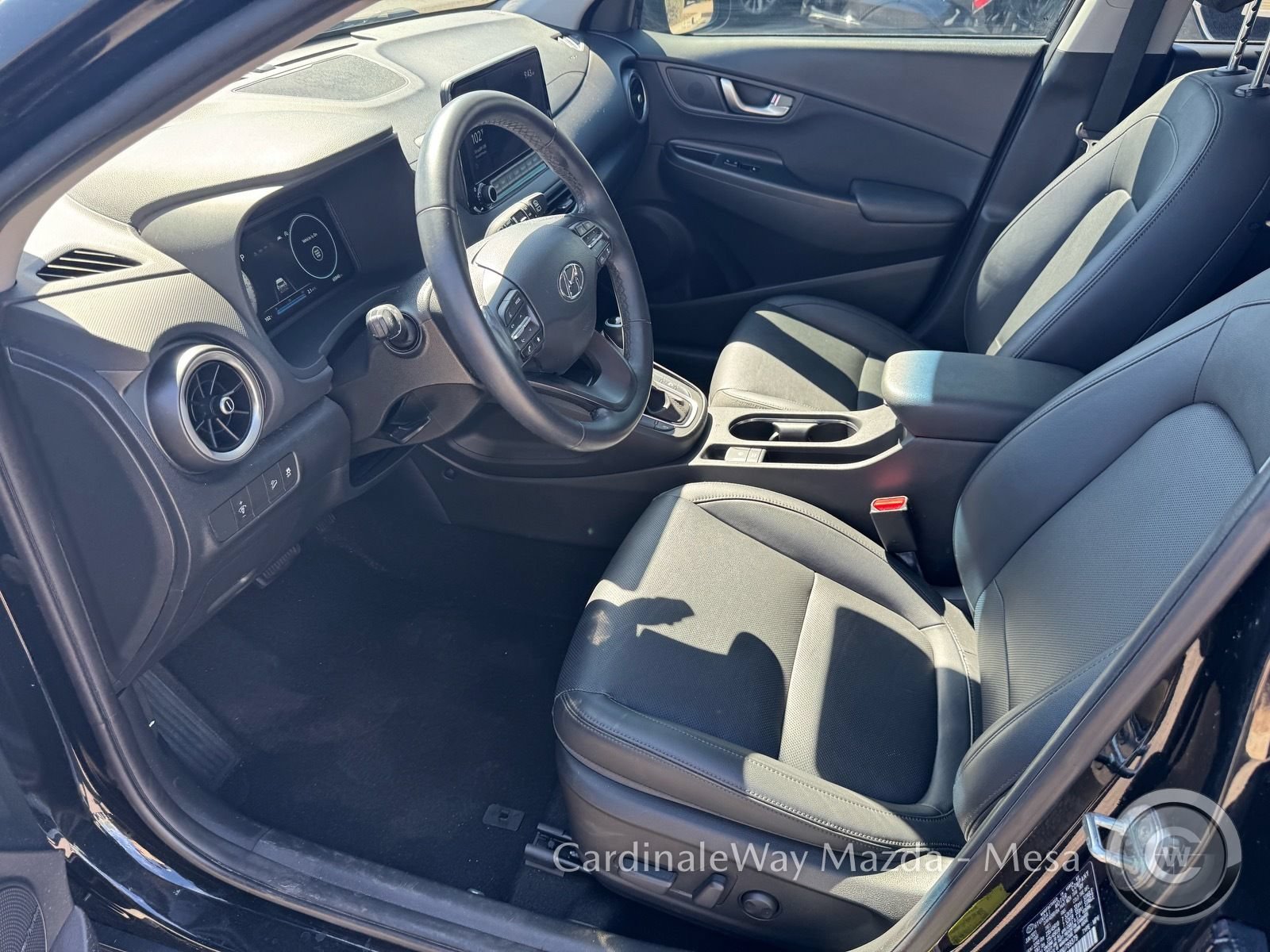 Used 2022 Hyundai Kona Limited FWD image 11