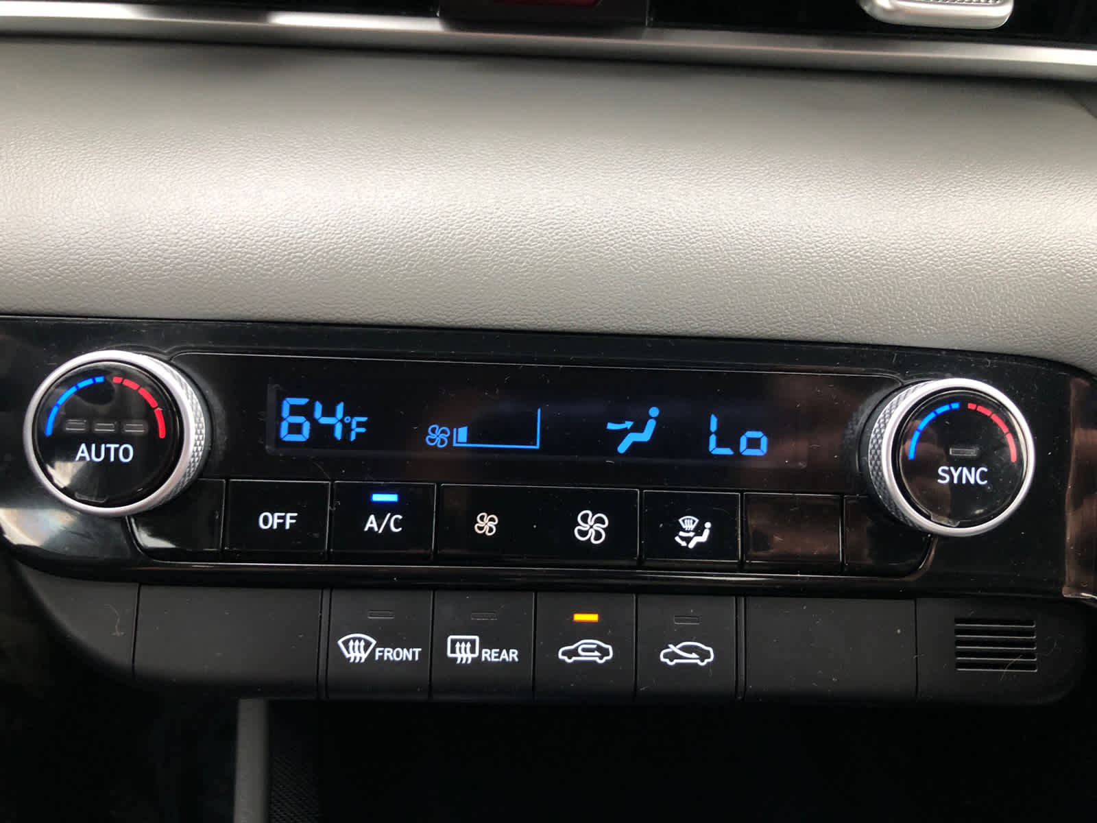 Used 2023 Hyundai Elantra SEL w/ Cargo Package FWD image 15