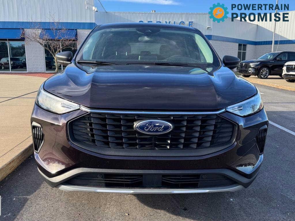 Used 2023 Ford Escape Active image 2