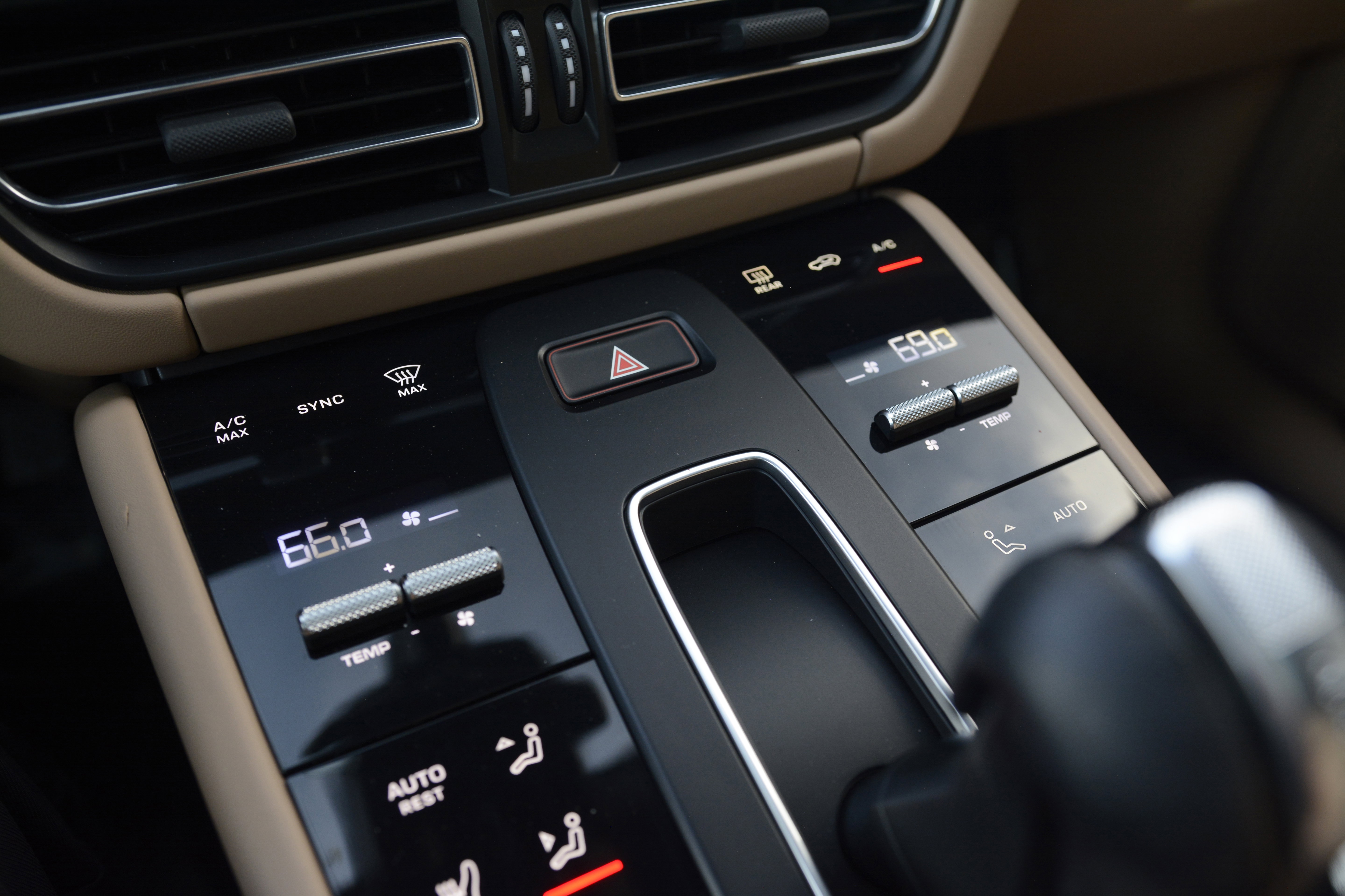 Certified 2022 Porsche Macan GTS AWD/4WD image 24