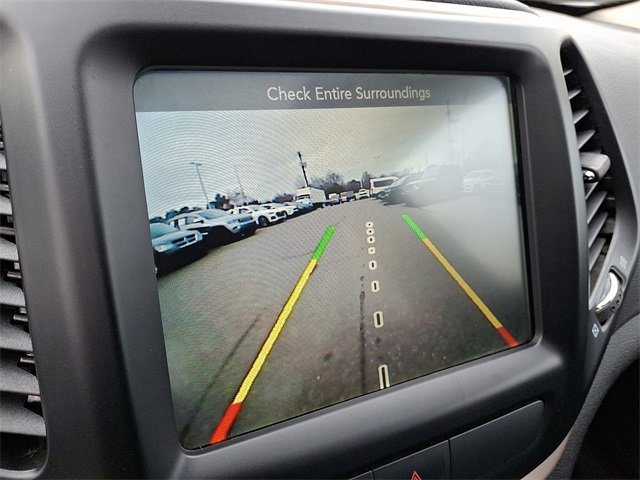 Used 2018 Jeep Cherokee Limited image 15