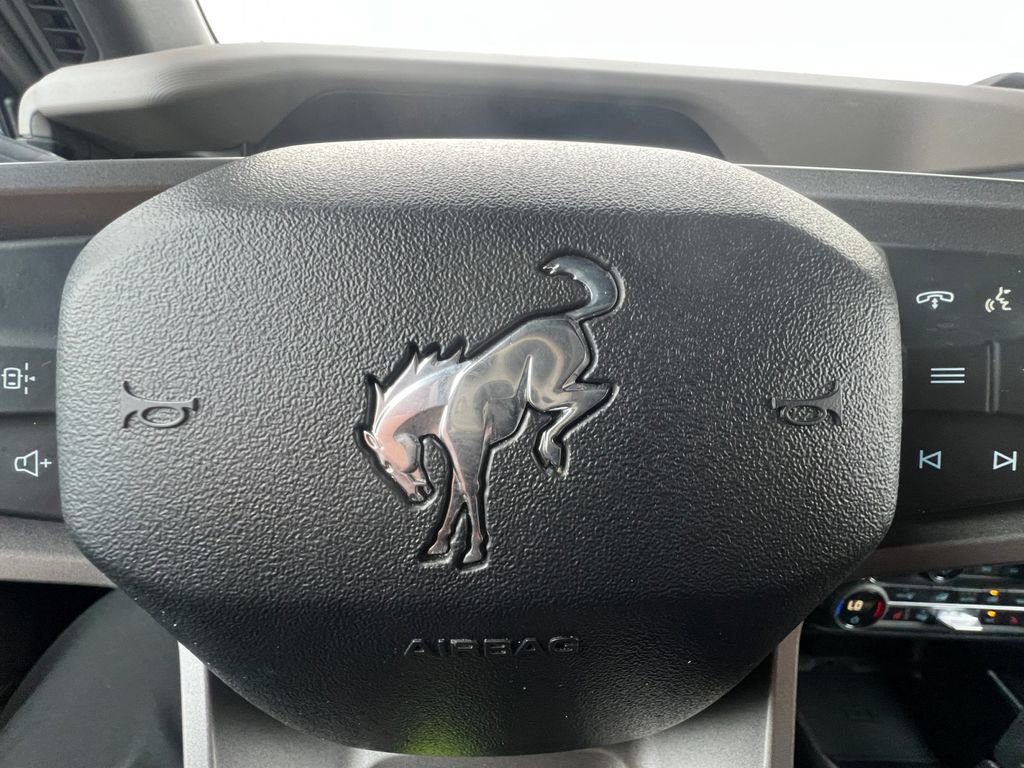 Used 2023 Ford Bronco Wildtrak image 5