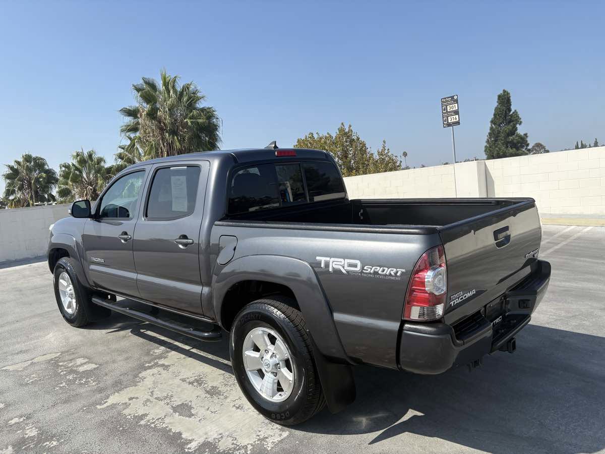 Used 2014 Toyota Tacoma PreRunner image 9