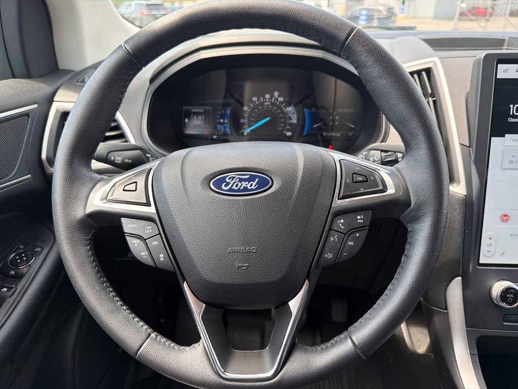 Used 2023 Ford Edge SEL w/ Convenience Package AWD/4WD image 11