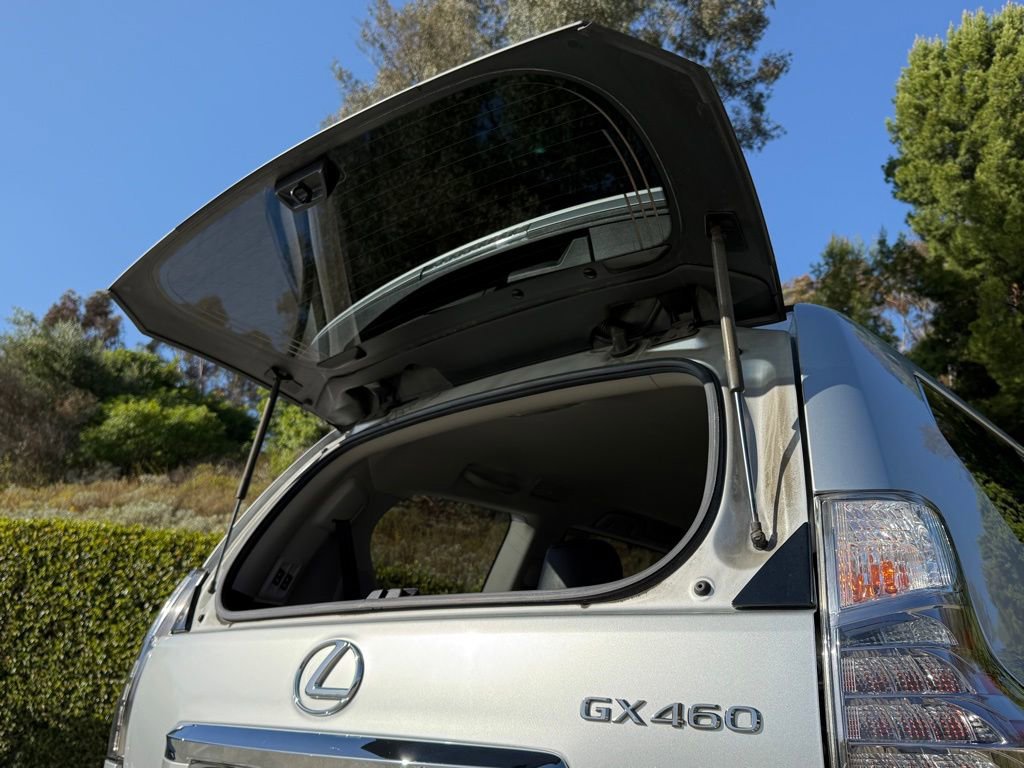 Used 2017 Lexus GX 460 Luxury AWD/4WD image 11