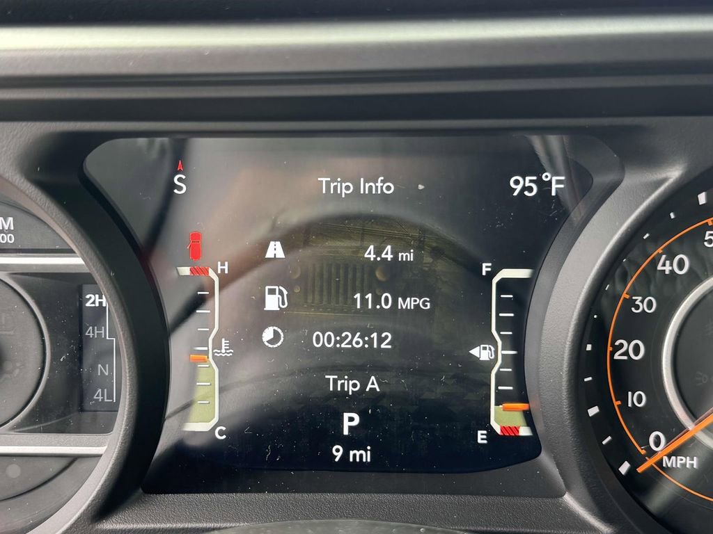 New 2025 Jeep Wrangler Sahara w/ Technology Group image 26