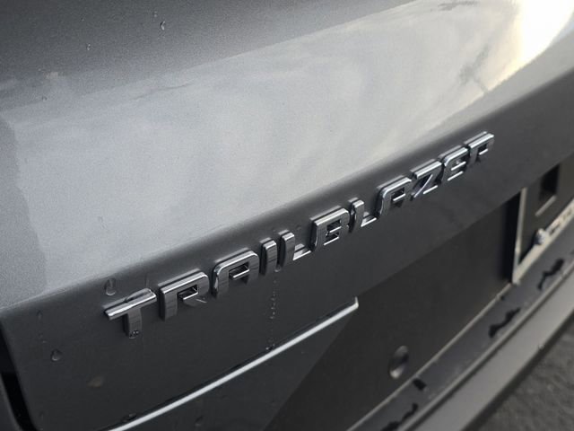 Used 2025 Chevrolet TrailBlazer LS w/ LS Convenience Package FWD image 23