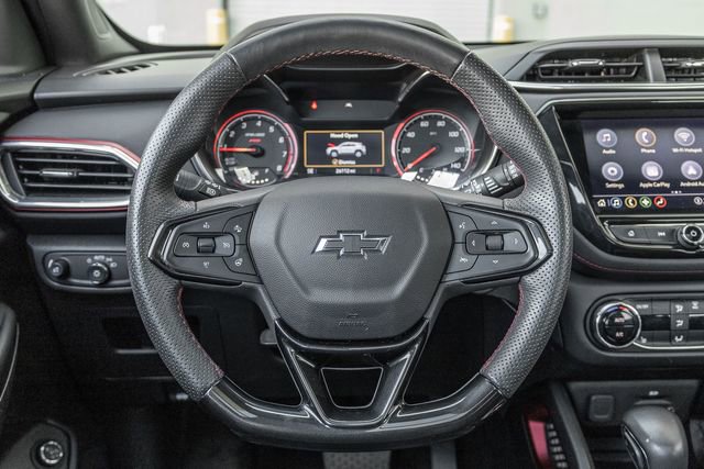 Used 2023 Chevrolet TrailBlazer RS w/ Sun and Liftgate Package image 9