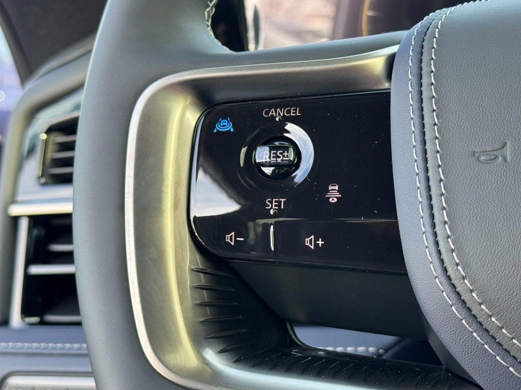 New 2026 INFINITI QX80 4WD image 11