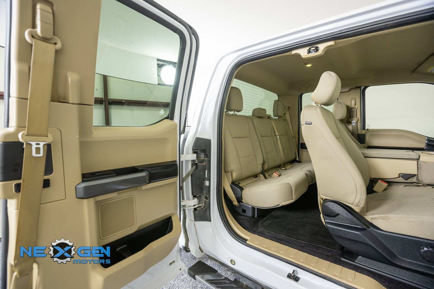 Used 2016 Ford F150 XLT w/ Equipment Group 301A Mid AWD/4WD image 32