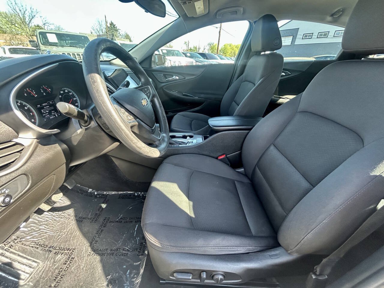 Used 2022 Chevrolet Malibu LT FWD image 9