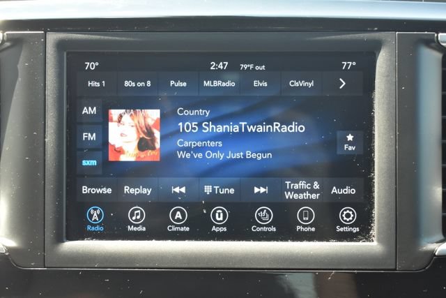 Used 2020 Chrysler Pacifica Touring-L FWD image 23
