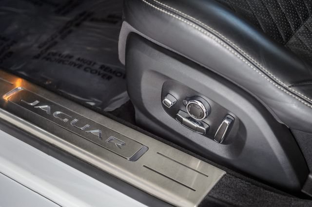 Used 2019 Jaguar XJ L Portfolio RWD image 37
