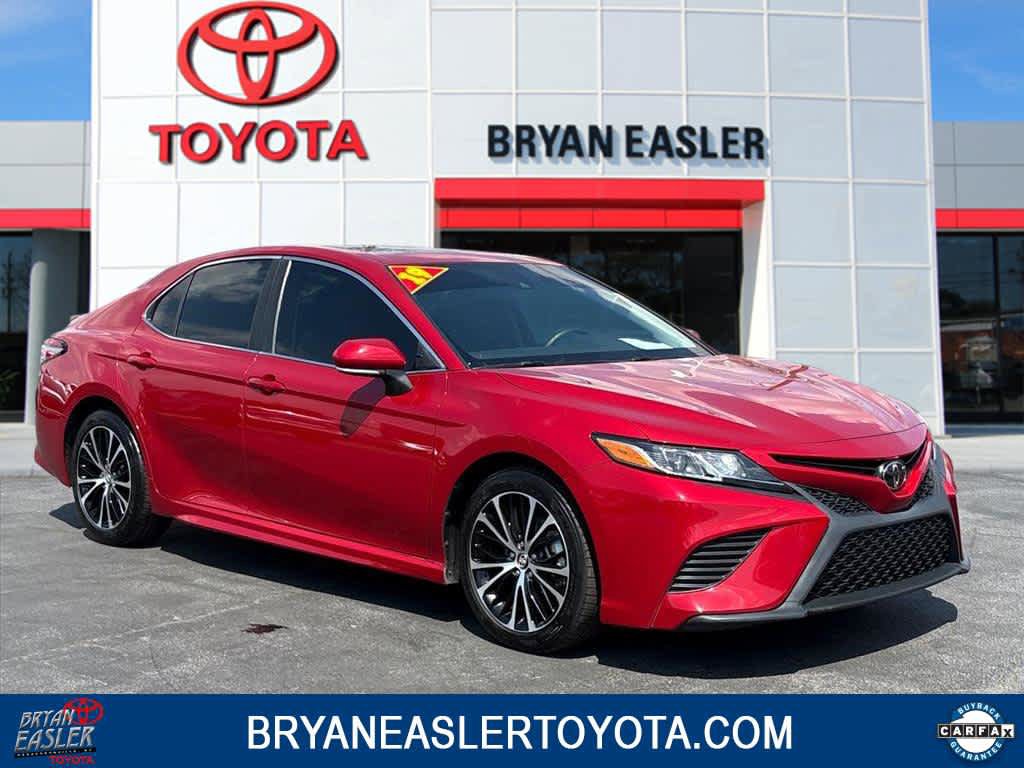 Used 2019 Toyota Camry SE w/ Audio Package FWD image 1