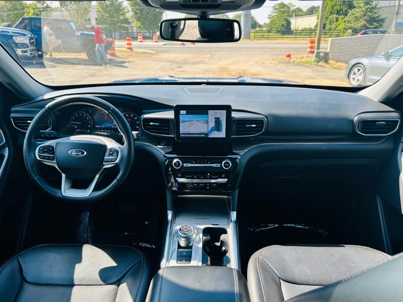 Used 2021 Ford Explorer Limited w/ Equipment Group 301A image 44