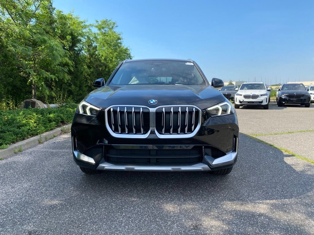 New 2026 BMW X1 xDrive28i w/ Technology Package AWD/4WD image 2
