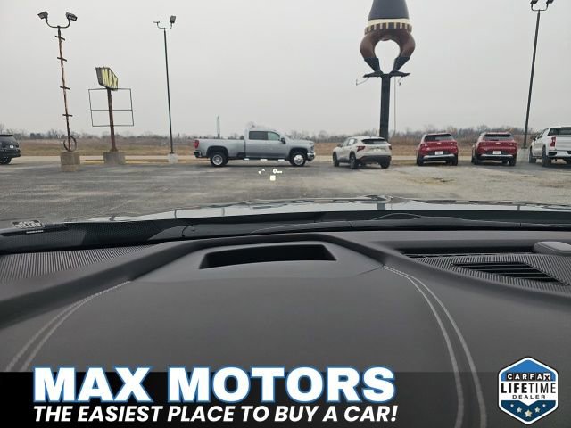 Used 2023 Buick Envision Avenir image 30