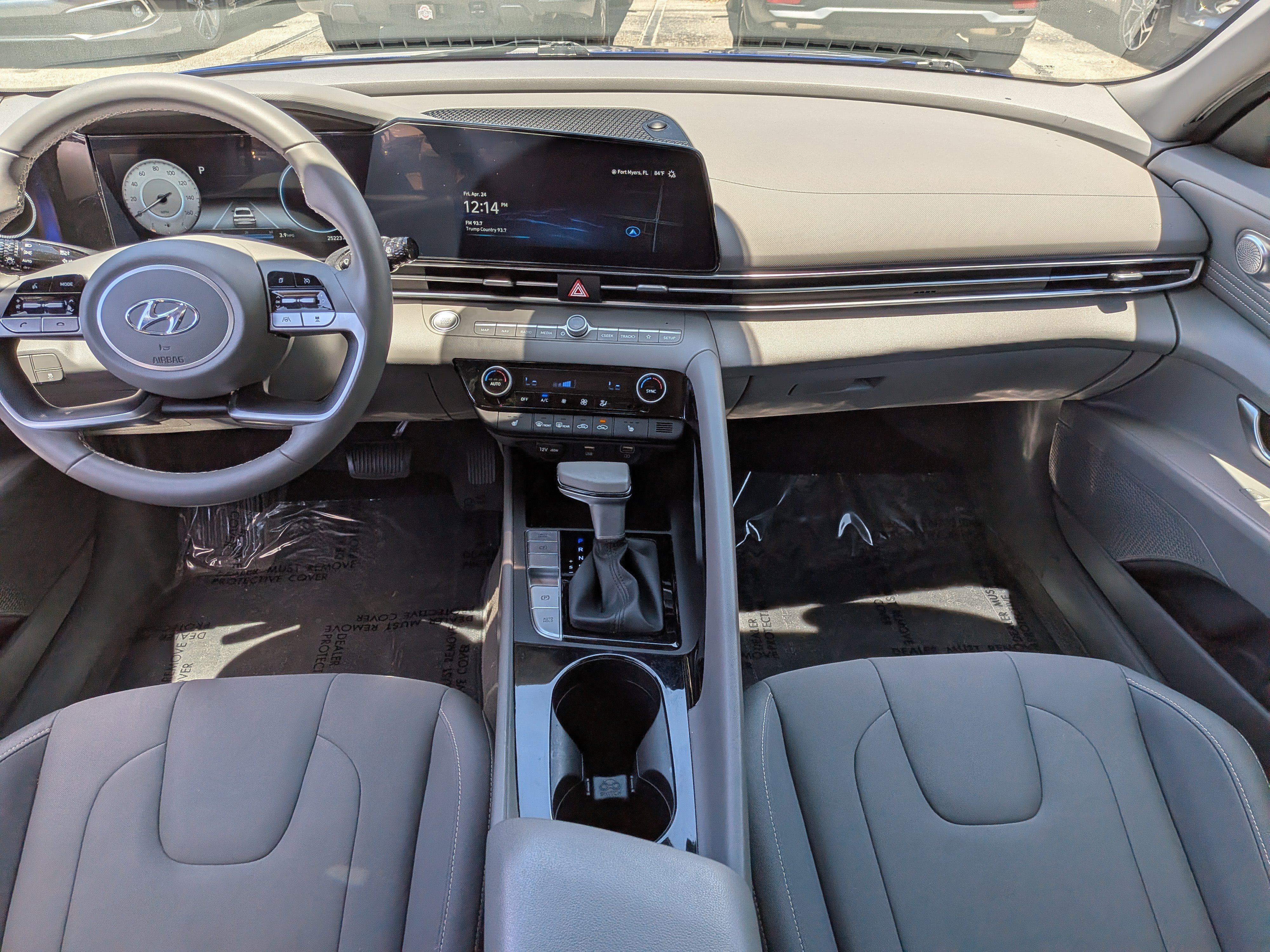 Used 2023 Hyundai Elantra SEL w/ Convenience Package FWD image 14